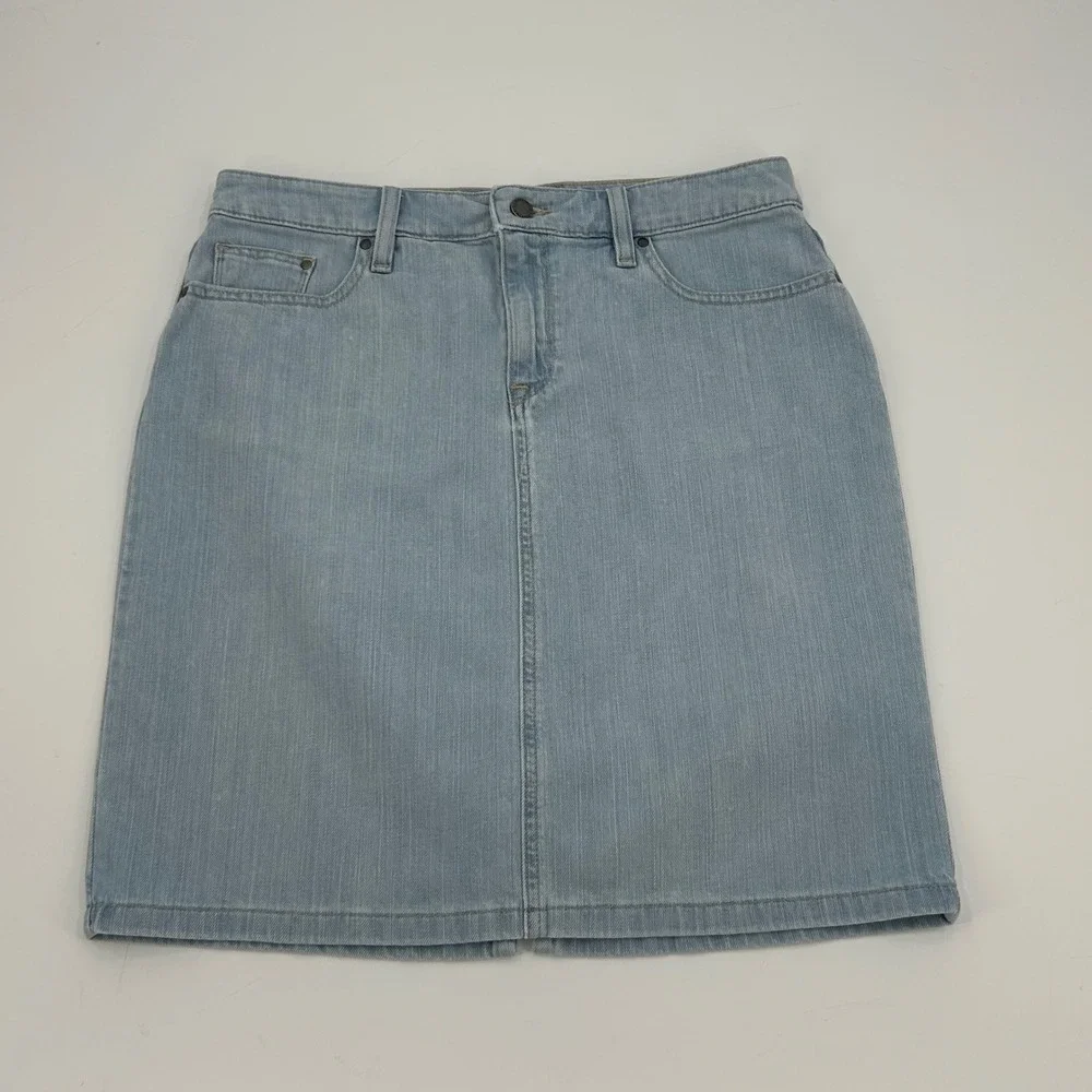 LL Bean Favorite Fit Denim Skirt Light Wash Blue Cotton Blend Size 8 Regular